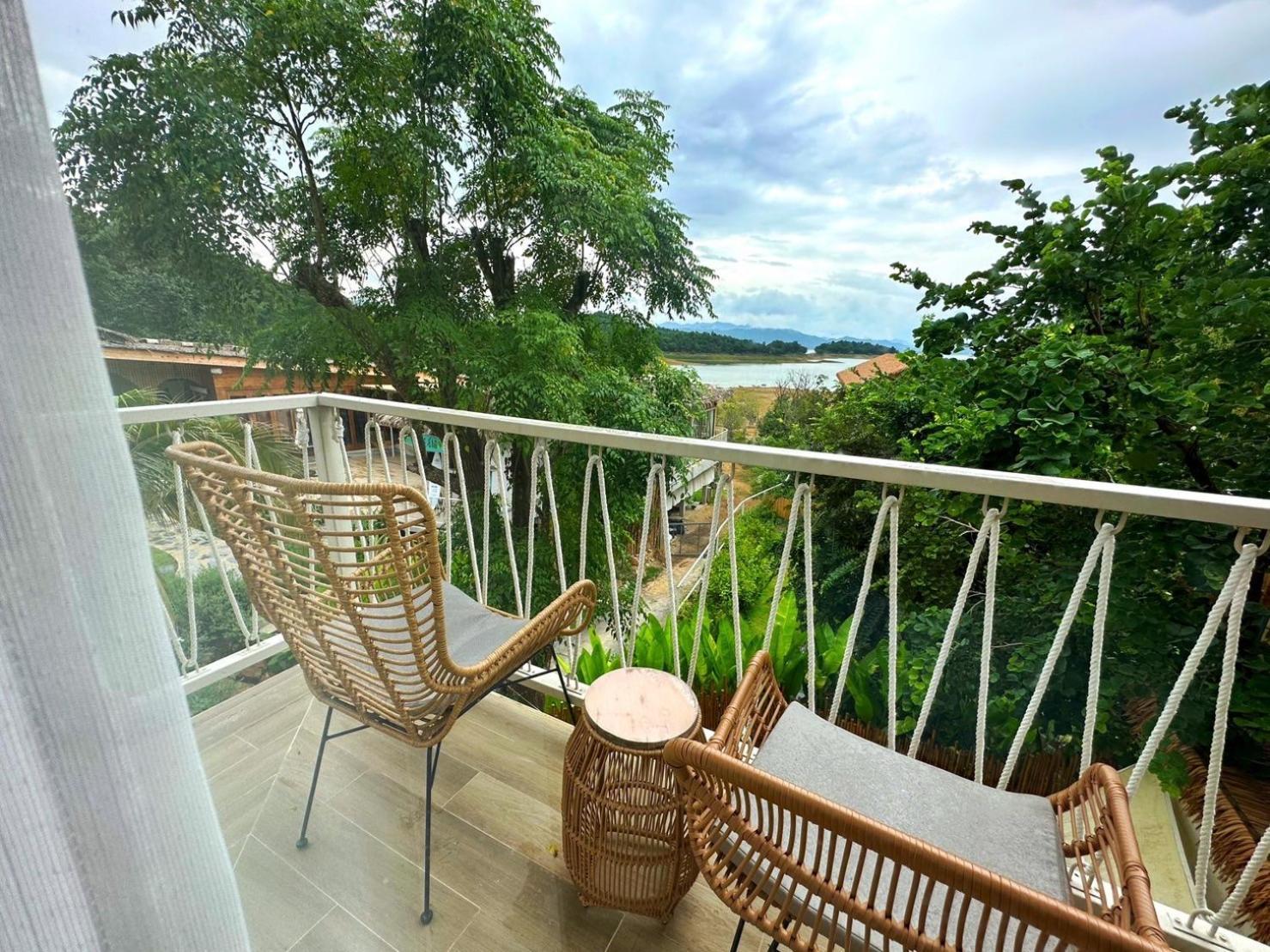 Le La Lake Resort And Spa Kaeng Kachan Kamer foto