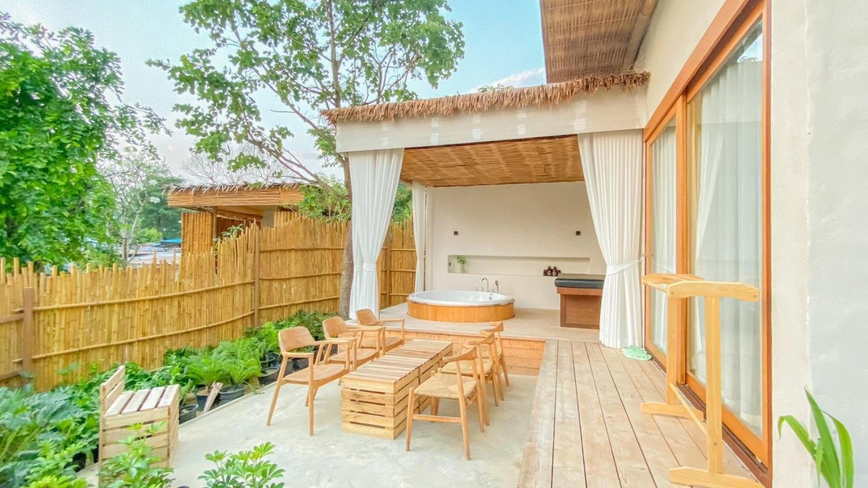 Le La Lake Resort And Spa Kaeng Kachan Buitenkant foto