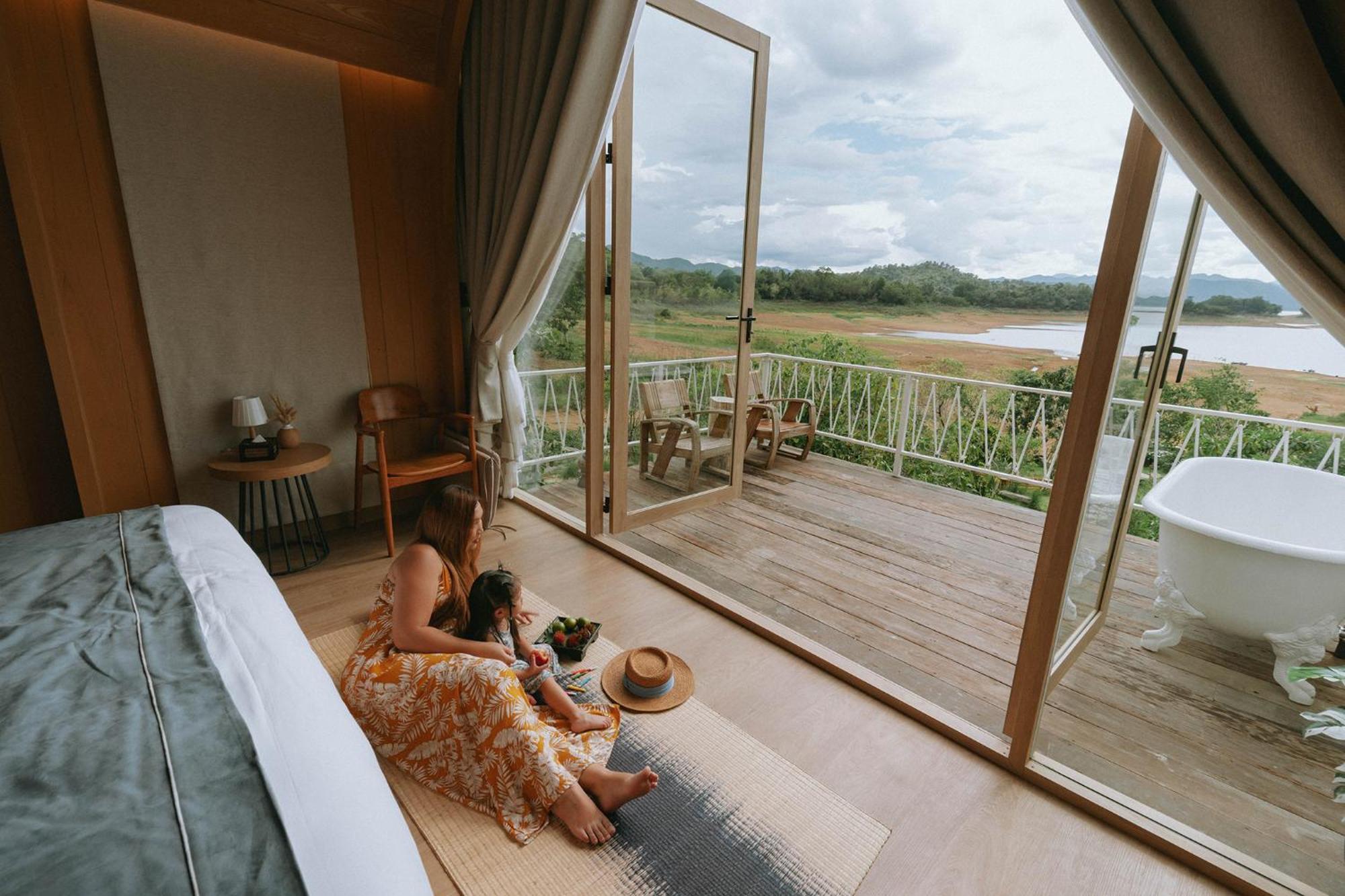 Le La Lake Resort And Spa Kaeng Kachan Buitenkant foto